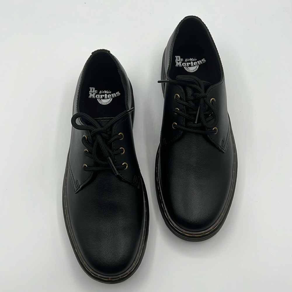 Dr. Martens Zavala Lo Oxfords Black Men’s Size 8, Women Size 9